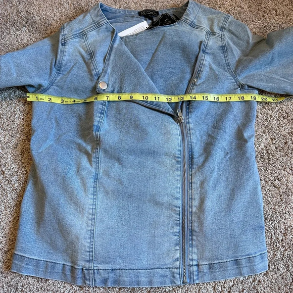 Diane Gilman Collarless Stretch Comfy Light Wash Denim Moto Jean/Jacket … - Picture 11 of 12